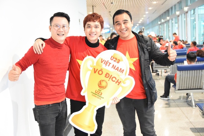 Cổ động viên rầm rập thẳng tiến Thường Châu, Trung Quốc cổ vũ U23 Việt Nam ảnh 8